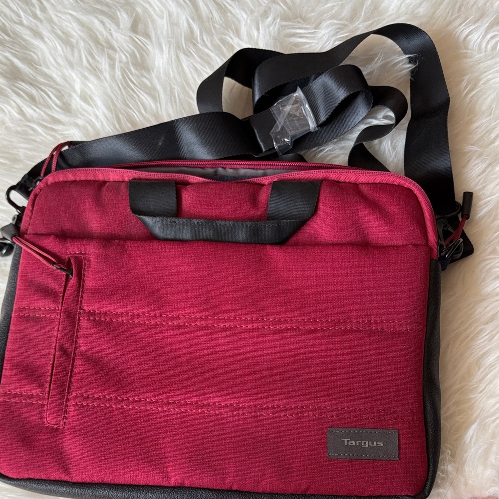Targus Burgundy and Black Laptop Bag